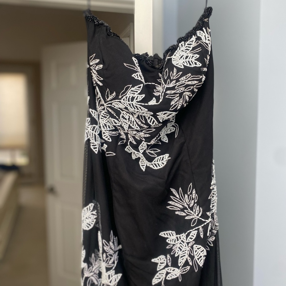 Vintage Cache Strapless Gown - Picture 3 of 6